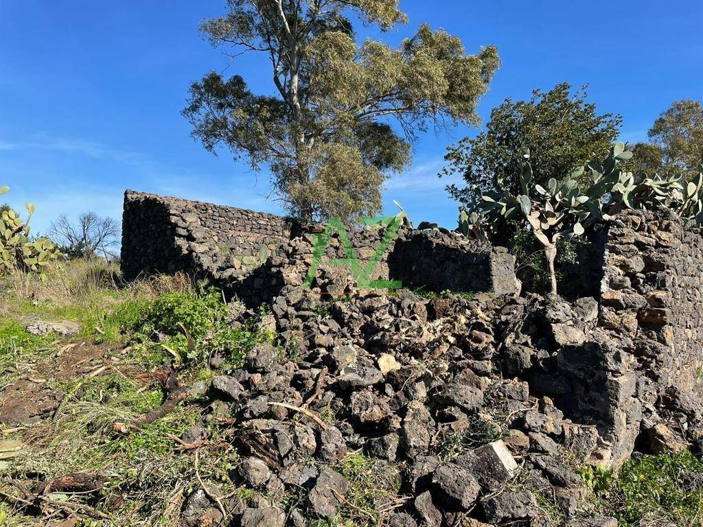 Casale Gullotta con terreno 