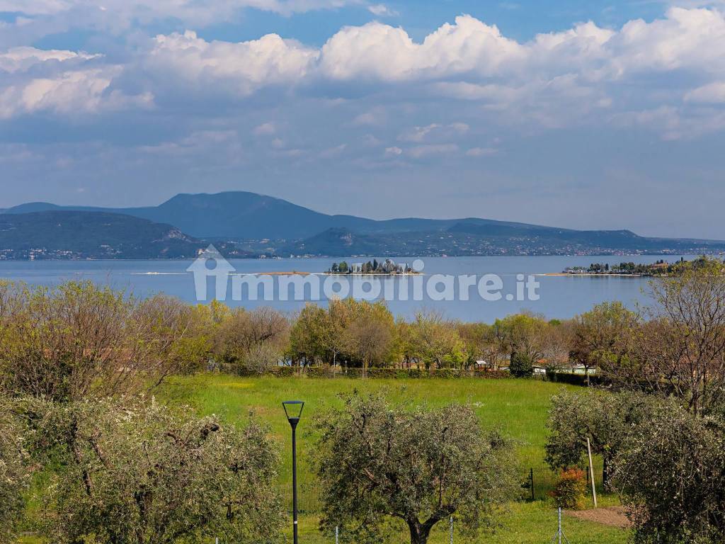 VISTA LAGO DAL SOGGIORNO