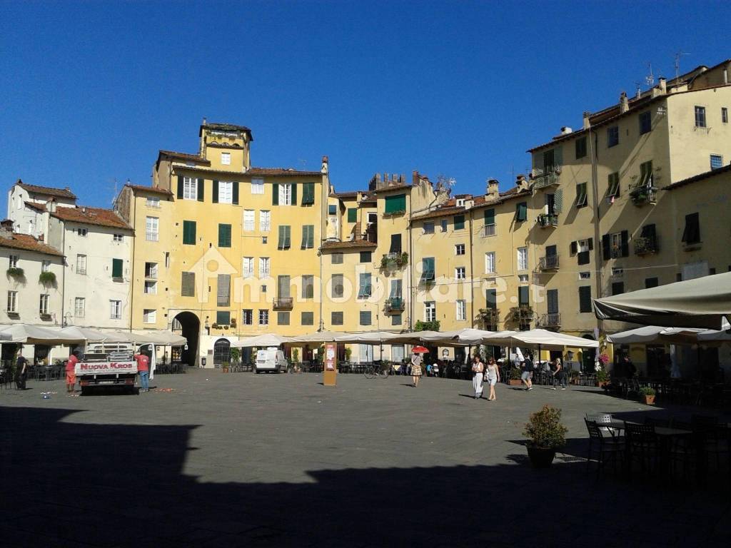 lucca