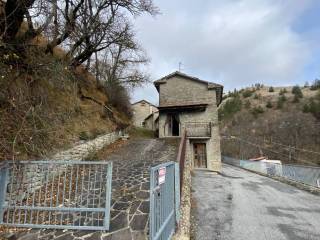 Foto - Vendita villetta con giardino, Casteldelci, Romagna