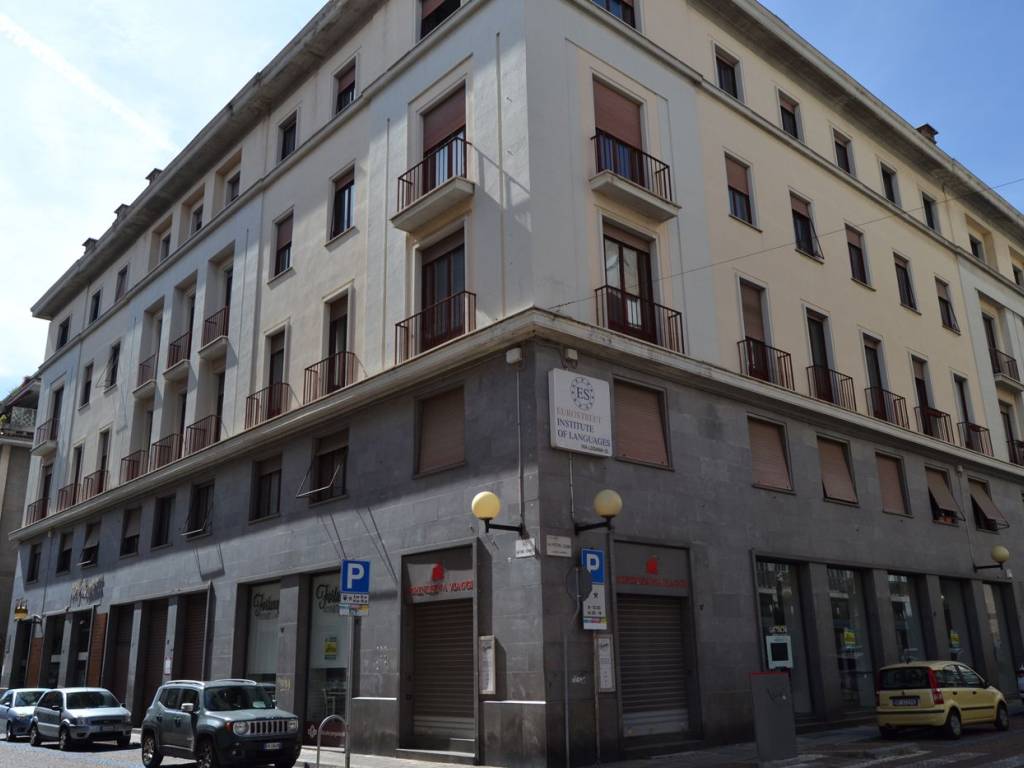 Locale commerciale via pietro losana 13, centro storico, biella