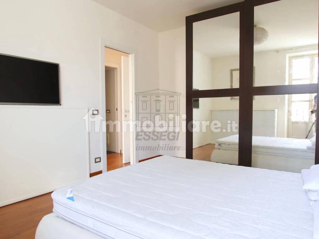 vendesi appartamento ristrutturato con terrazzoIMG