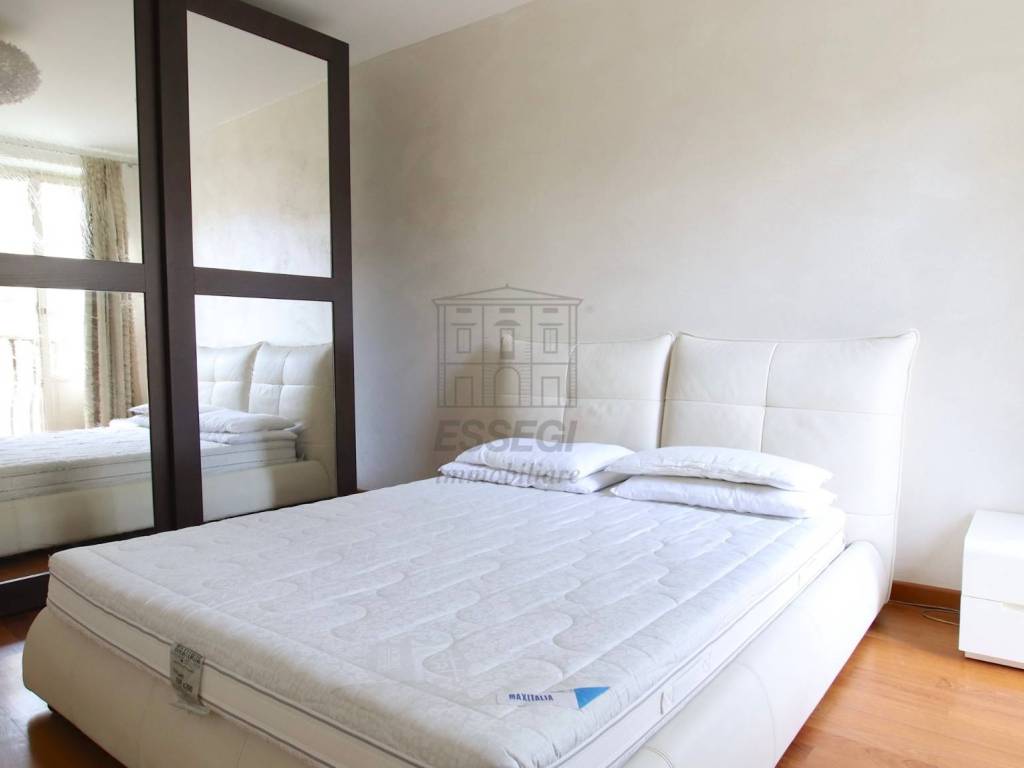 vendesi appartamento ristrutturato con terrazzoIMG