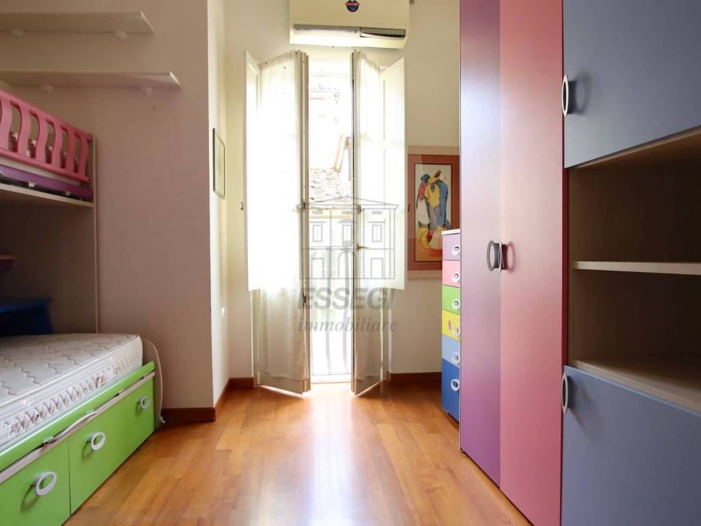 vendesi appartamento ristrutturato con terrazzoIMG