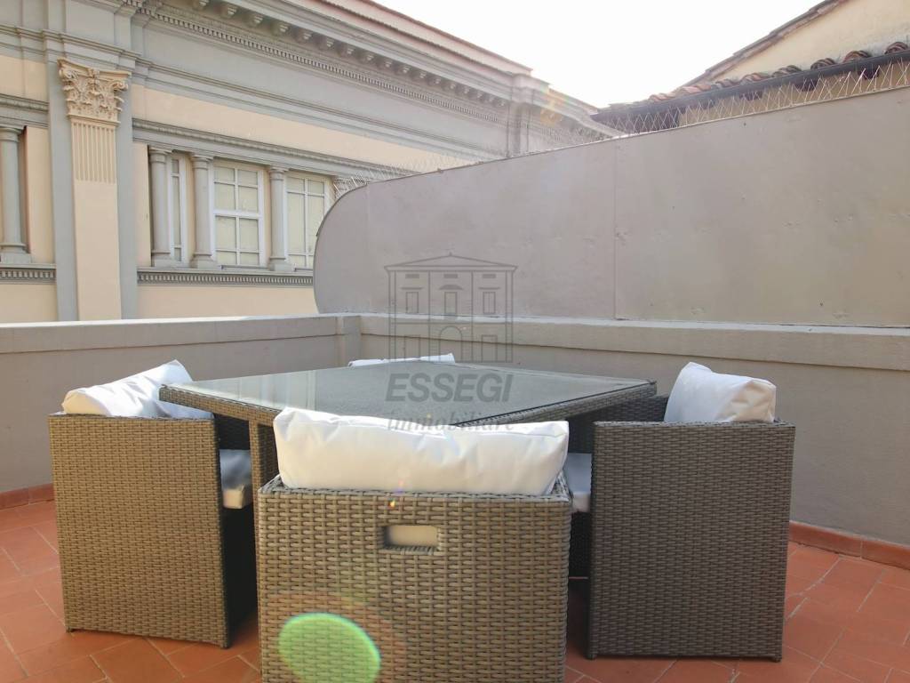 vendesi appartamento ristrutturato con terrazzoIMG