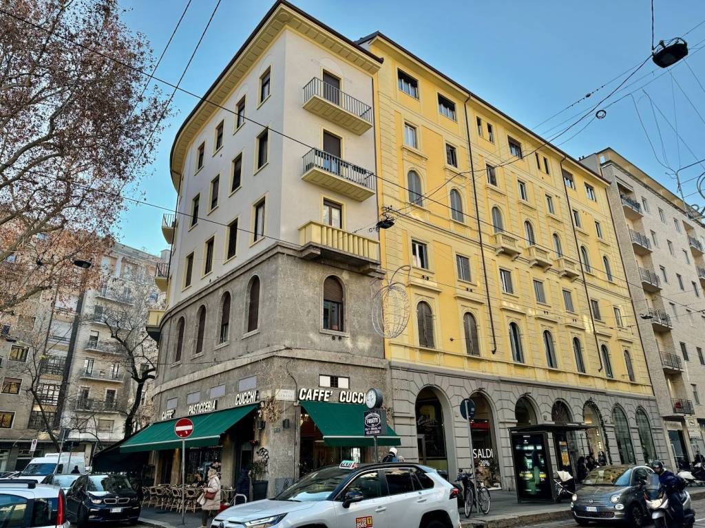 Vendita Appartamento Milano. Quadrilocale in corso Genova 1. Da  ristrutturare, terzo piano, riscaldamento centralizzato, rif. 108579793