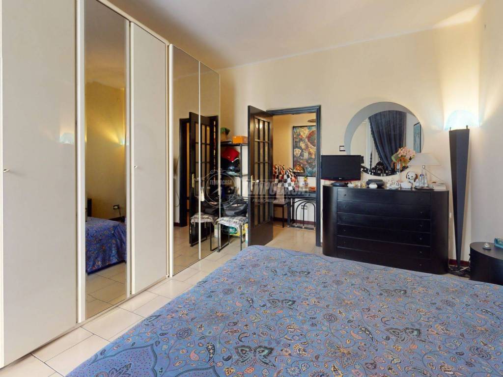 Via-Giulio-Petroni-Bedroom(1)