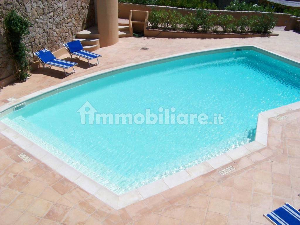 PISCINA_CONDOMINIALE.jpg