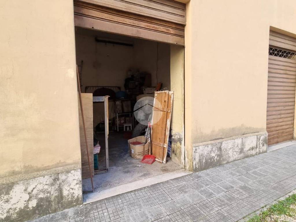 Garage - box via istria 8, santa lucia - paradiso, viterbo