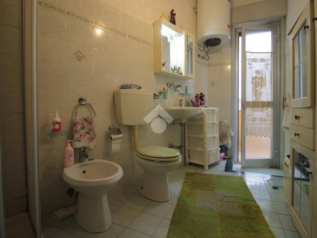 28-BAGNO DI SERVIZIO