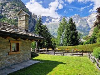 CHALET LA SAXE COURMAYEUR