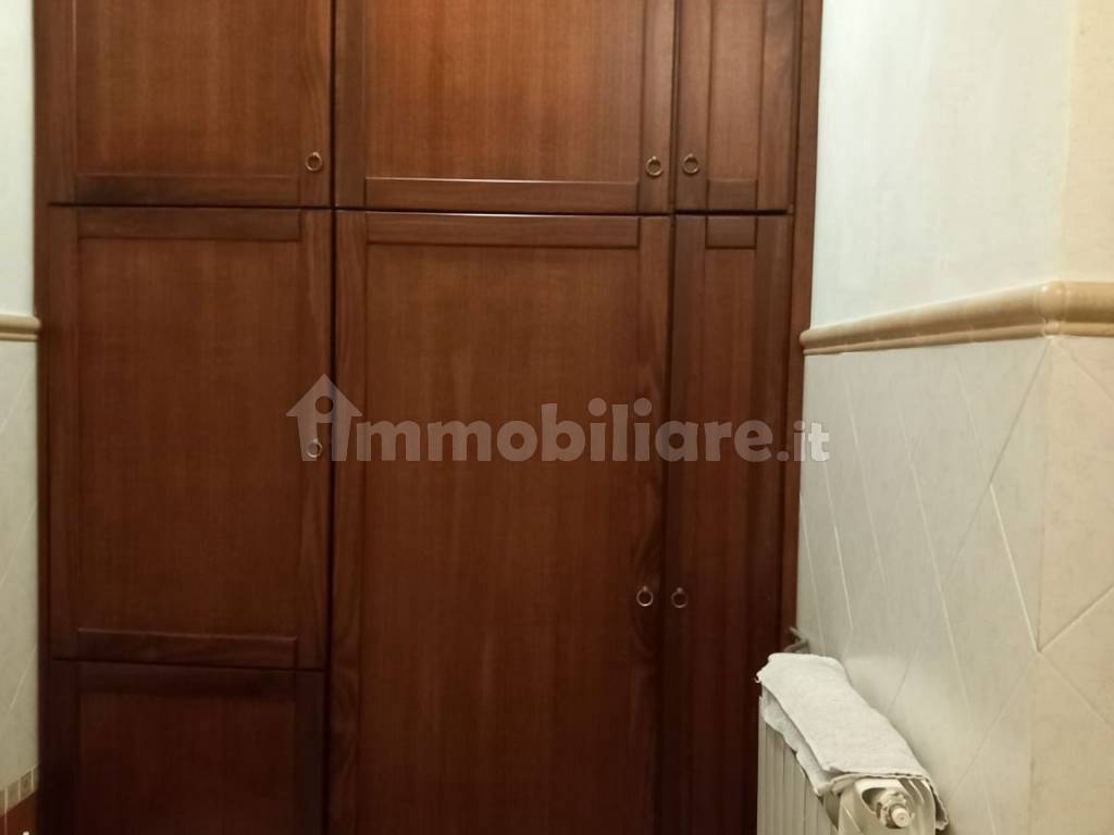 bagno 1 con armadio a muro