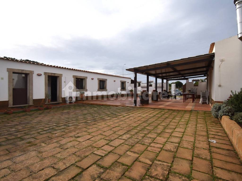 Locale commerciale Contrada Avola Antica, Avola, Rif. 108596549