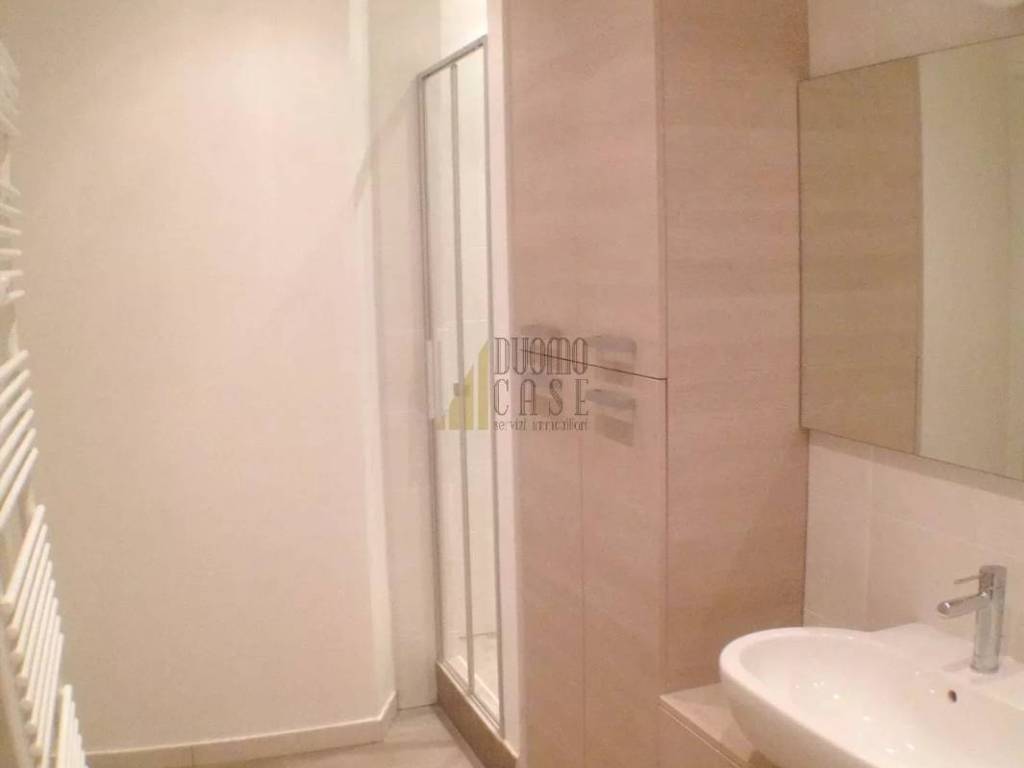 Rent Apartment Milan. 4room flat in via Nicola Piccinni, 5.. Excellent