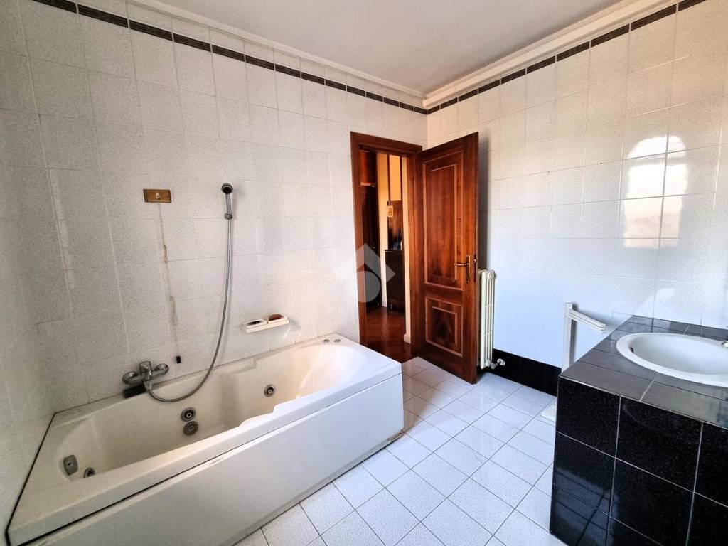 bagno primo piano