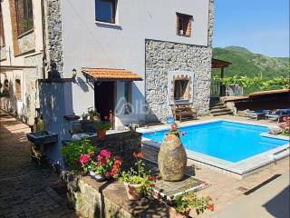 IN363_agriturismo_vendita_varese ligure_piscina_te