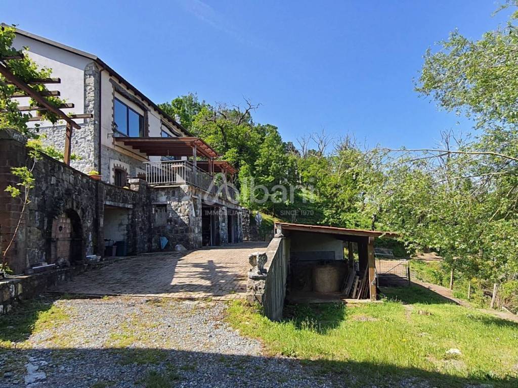 IN363_agriturismo_vendita_varese ligure_piscina_te