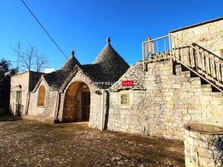 Trulli con lamia in vendita a Monopoli