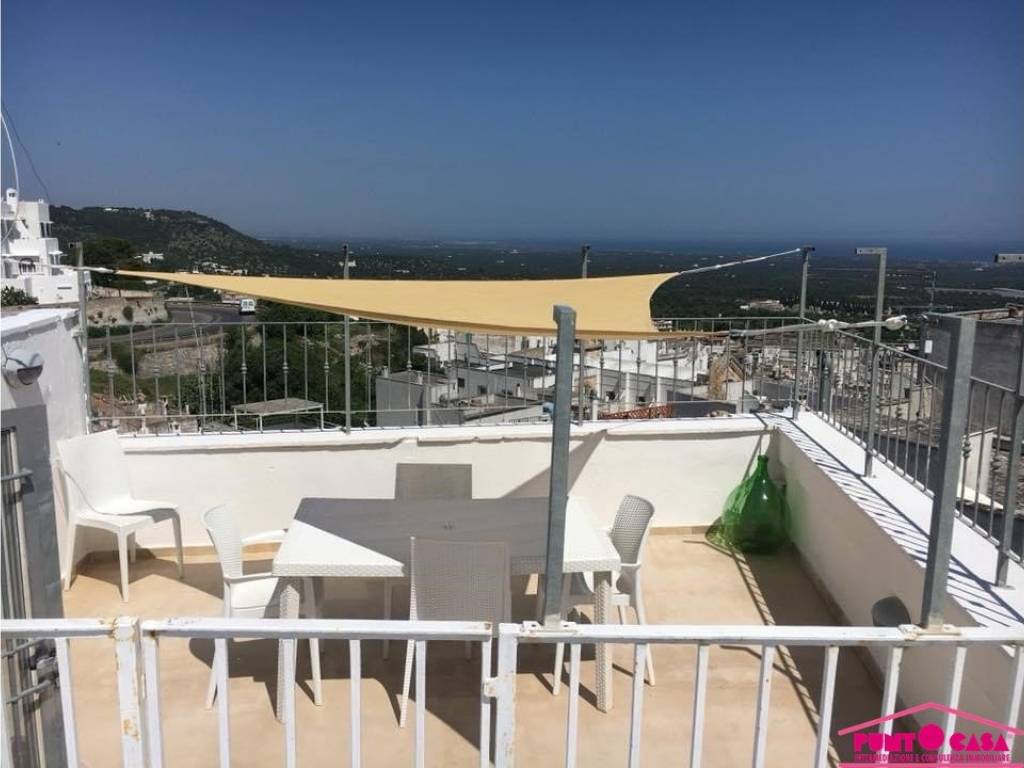 Sale Apartment Ostuni. 2room flat in centro storico. Excellent