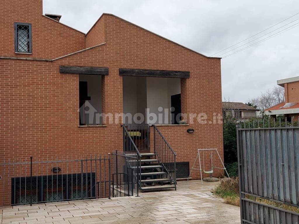 Sale Multi-family villa in via Cellino Attanasio 31g Rome. Excellent  condition, parking space, with balcony, independent heating, 140 m², ref.  108644803
