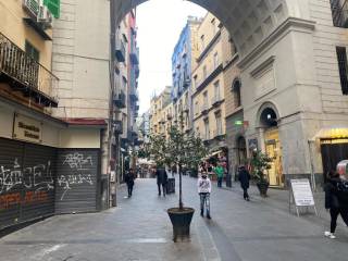 Ottica via chiaia sale