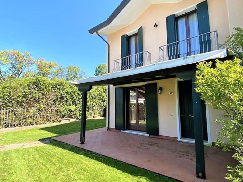 Villa a schiera via della vite 10, isola albarella, rosolina