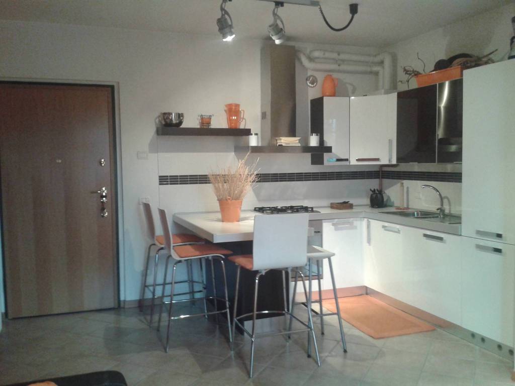 cucina + ingresso