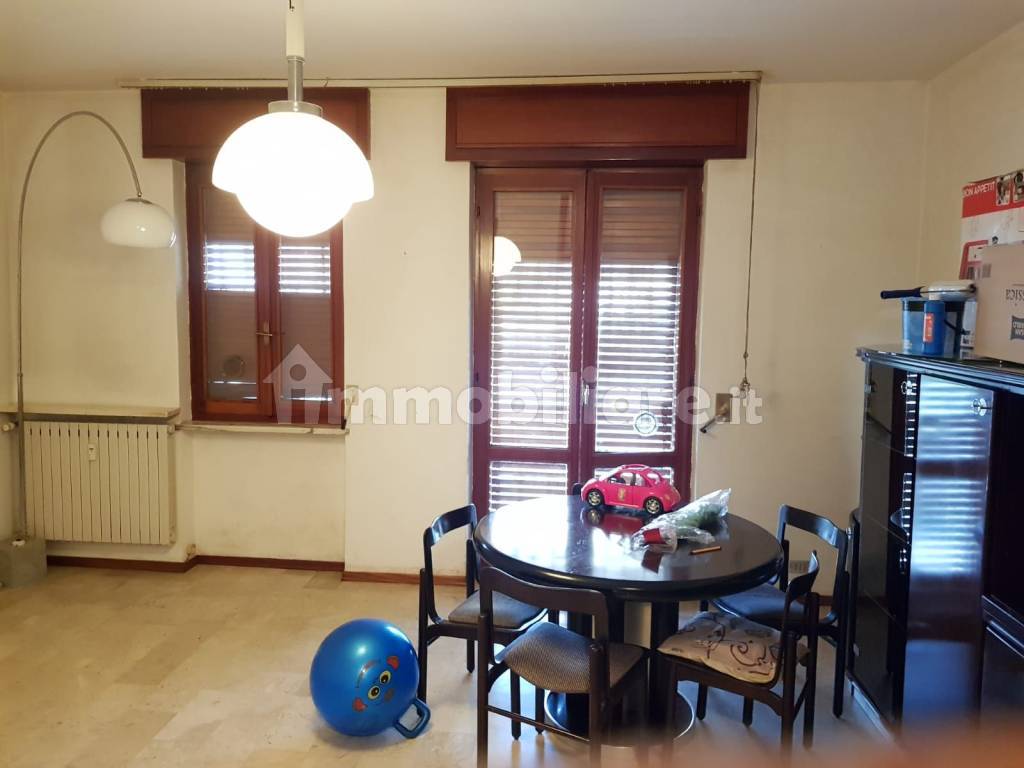 Rent Apartment Novara. 2room flat in viale Papa Giovanni XXIII 20