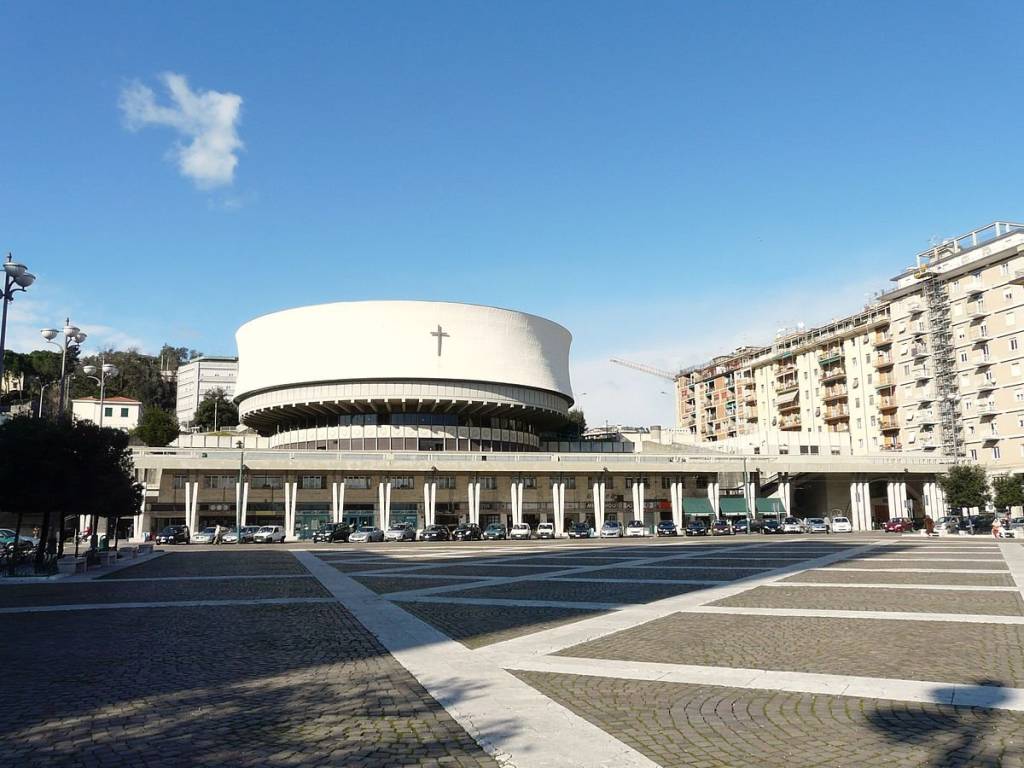 Garage - box piazza europa, centro storico, la spezia