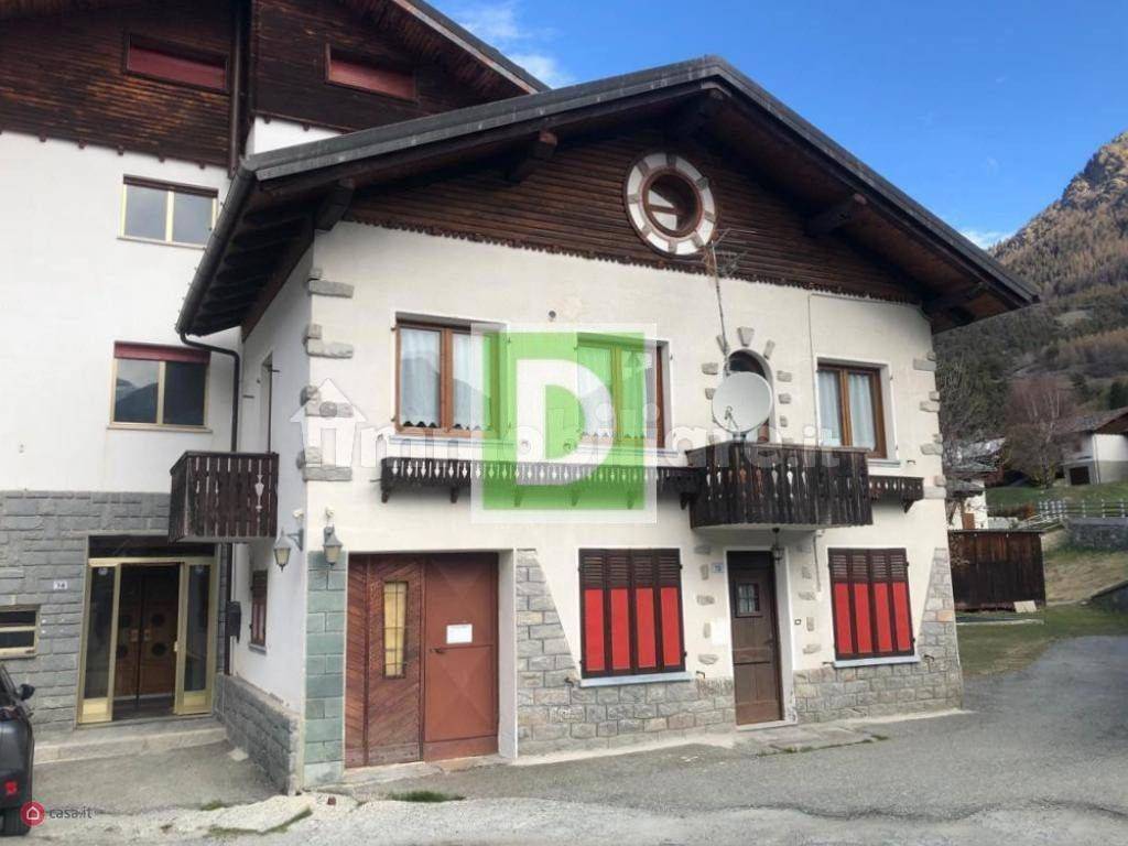 Vendita Appartamento Brusson. Quadrilocale in Rue Col Ranzola 102 ...