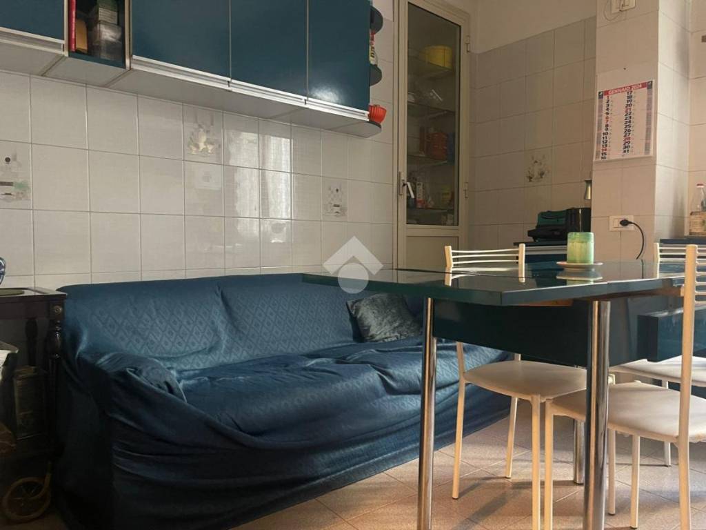 appartamento in vendita roma marconi via Antonio Roiti divano