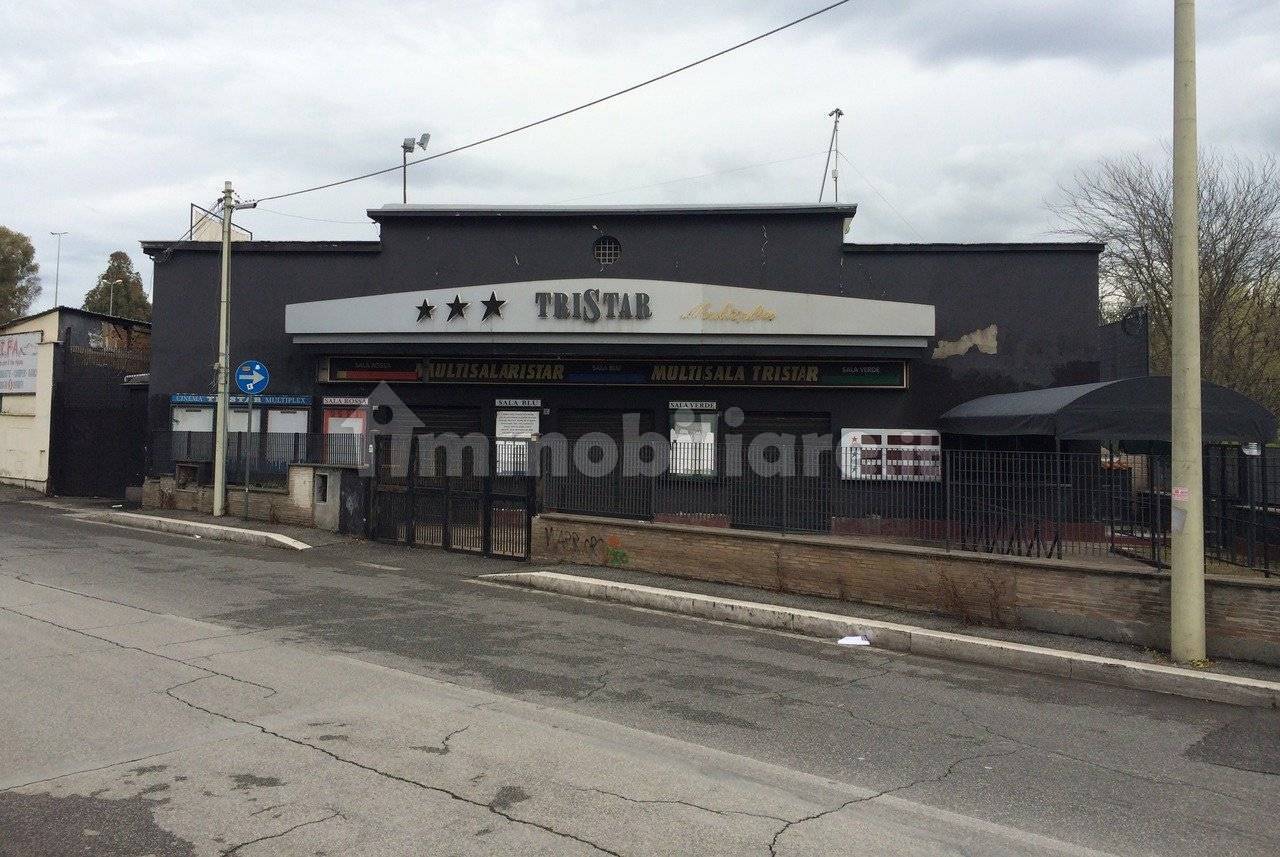 Palazzo - Edificio in vendita a Roma