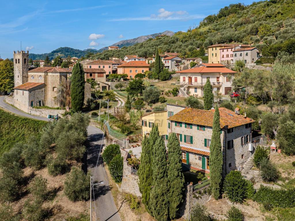 Casa colonica con vista a piazzano  (12).jpg