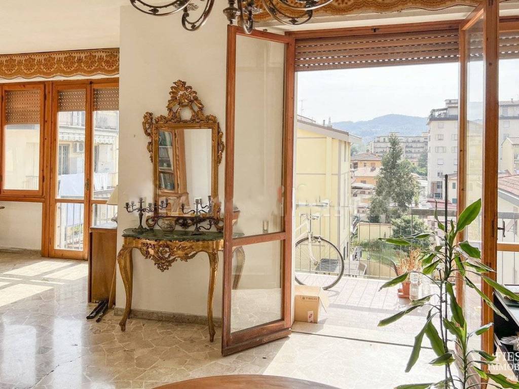 Vendita Appartamento in via Alamanno Morelli. Scandicci. Da