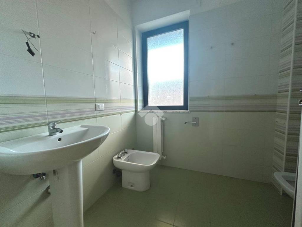 12 - BAGNO (F)