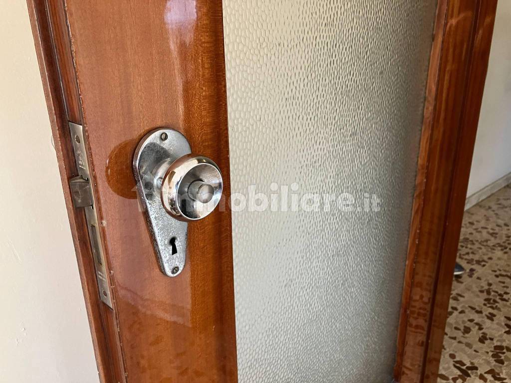 Dettaglio porta interna