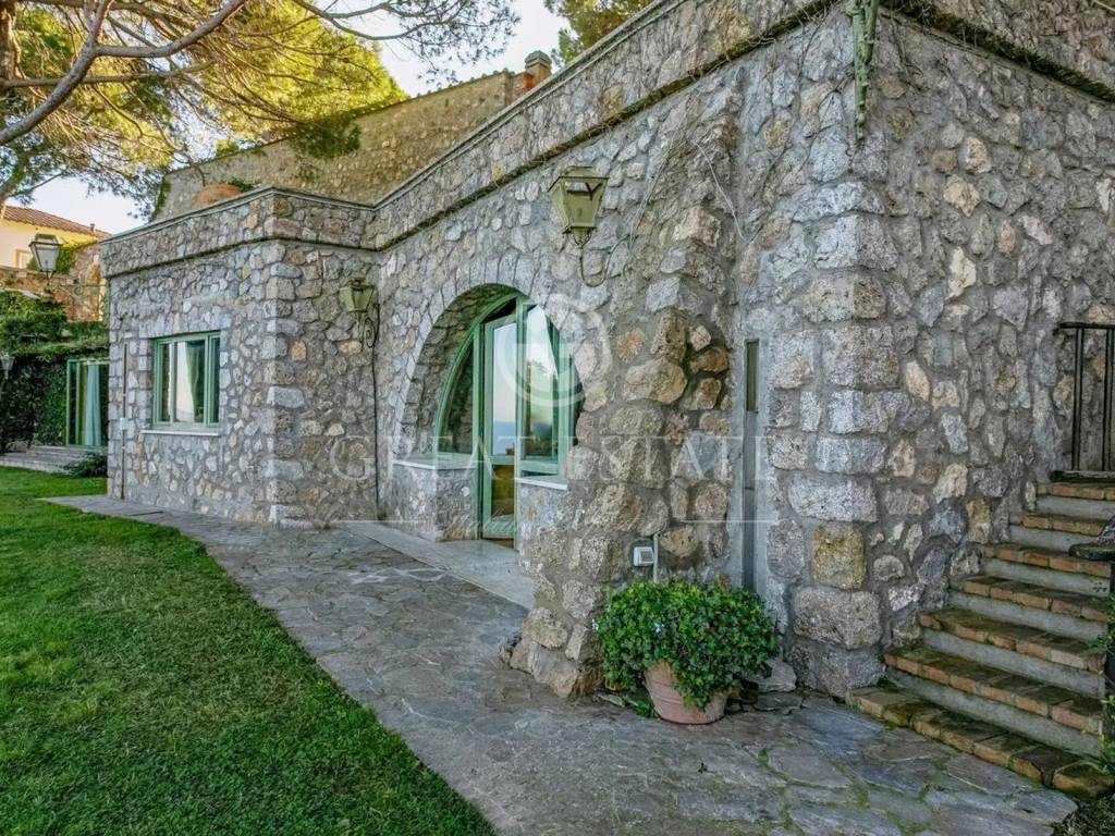 vendesi-villa-di-prestigio-in-toscana-grosseto-monte-argentario-17044501211056.jpg
