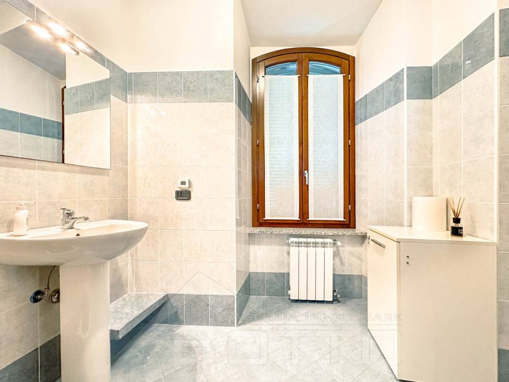 ufficio vendita oleggio bagno