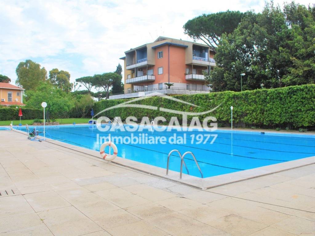 PISCINA CONDOMINIALE