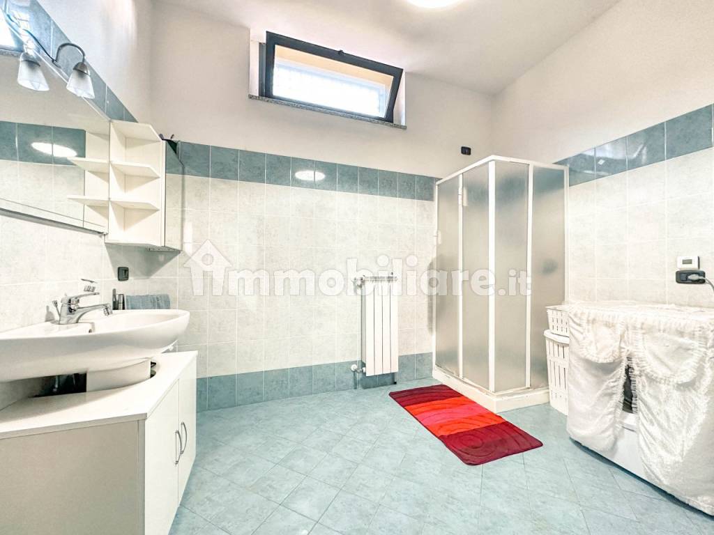 appartamento vendita oleggio bagno