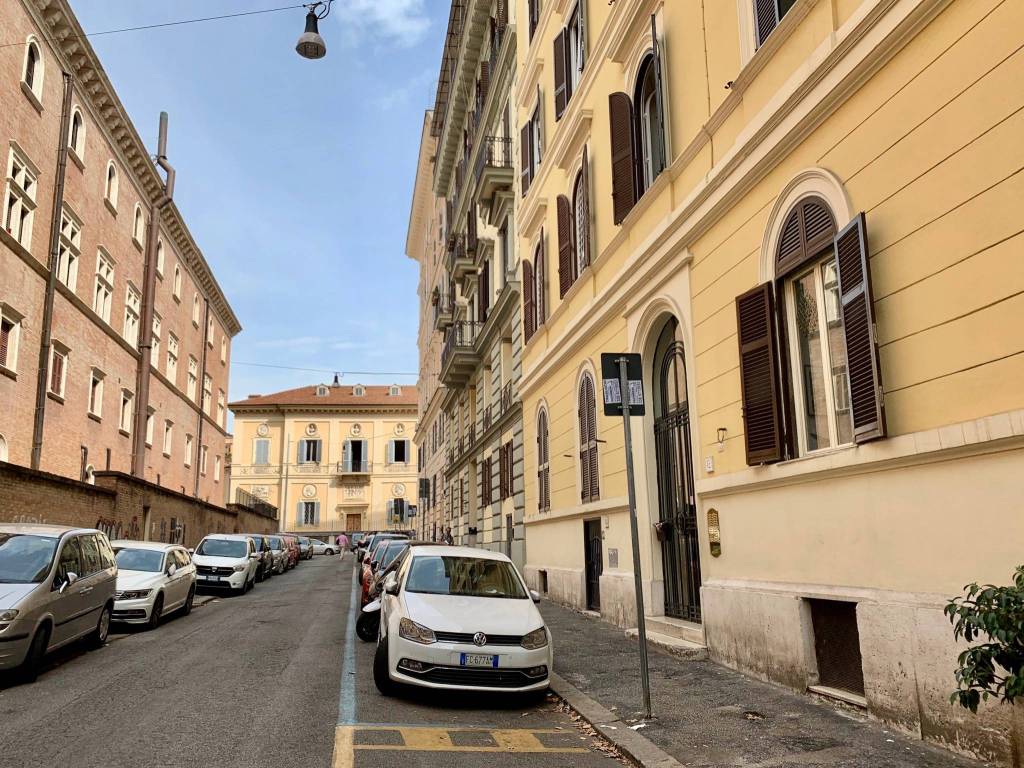 Vendita Loft in via Aleardo Aleardi 20 Roma. Da ristrutturare 50