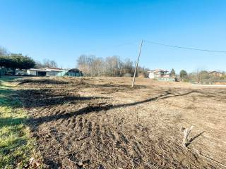 terreno vendita gattico esterno3