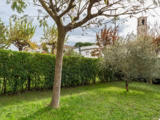 SAN MARCO ACCANTO ALLE MURA UNA VILLA A SCHIERA IN