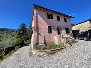 Casa colonica in zona collinare con piscina (3).jp