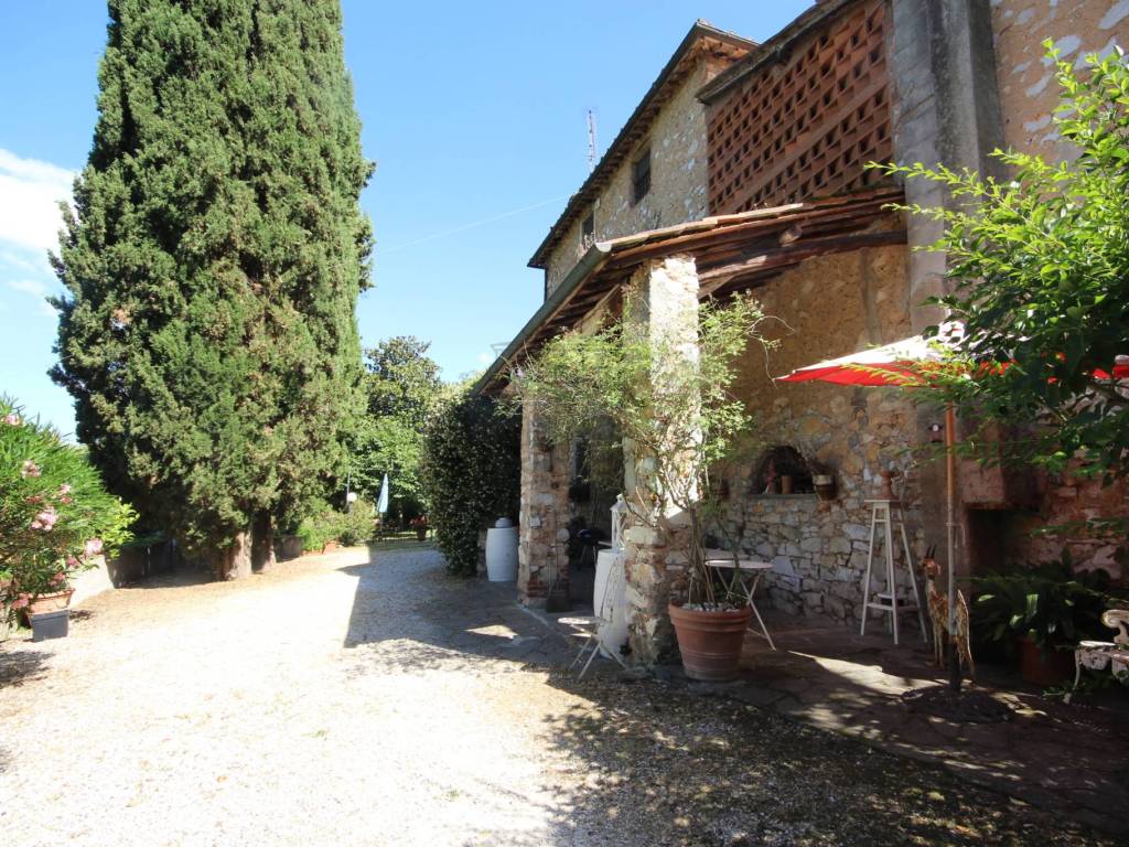 casa colonica in vendita a Lucca (49).JPG
