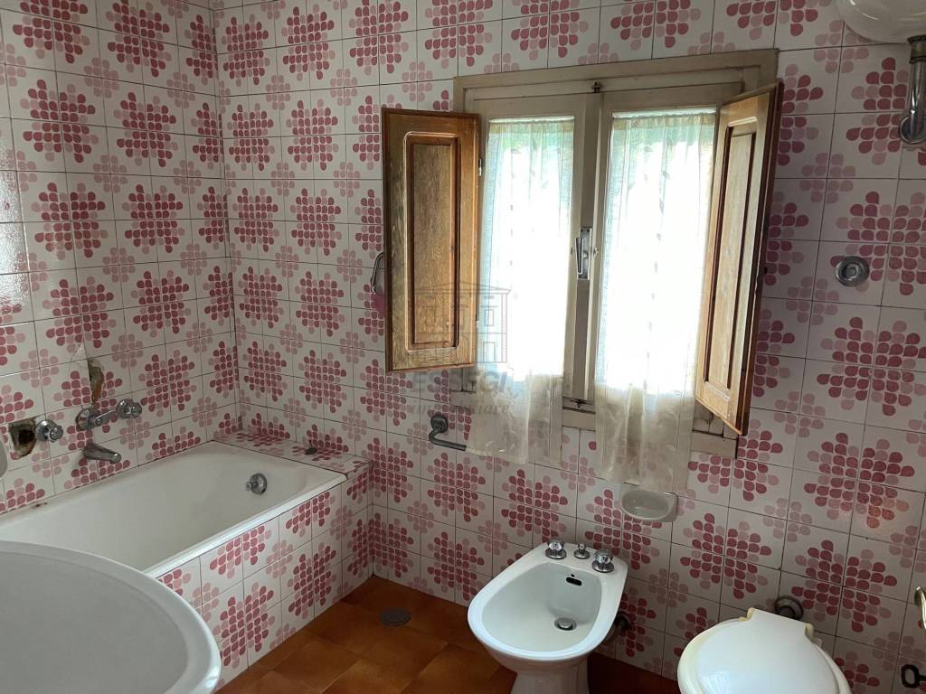 rustico casa colonica in vendita a Lucca (40).jpg