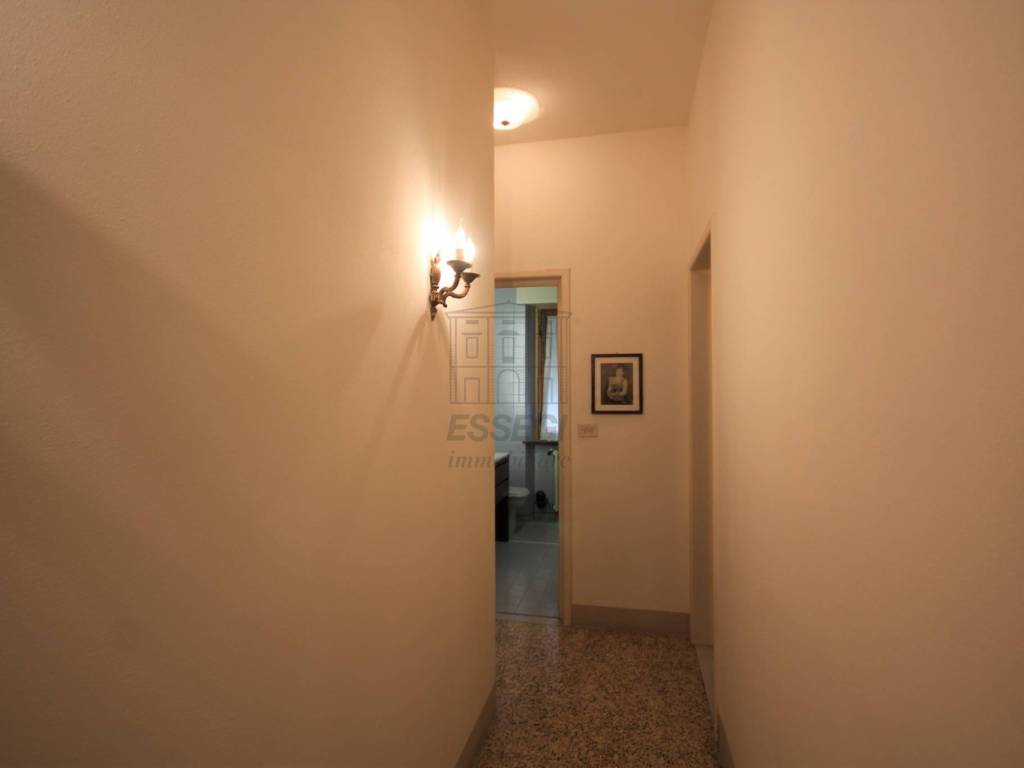 villa singola divisa in quattro appartamenti (6).J