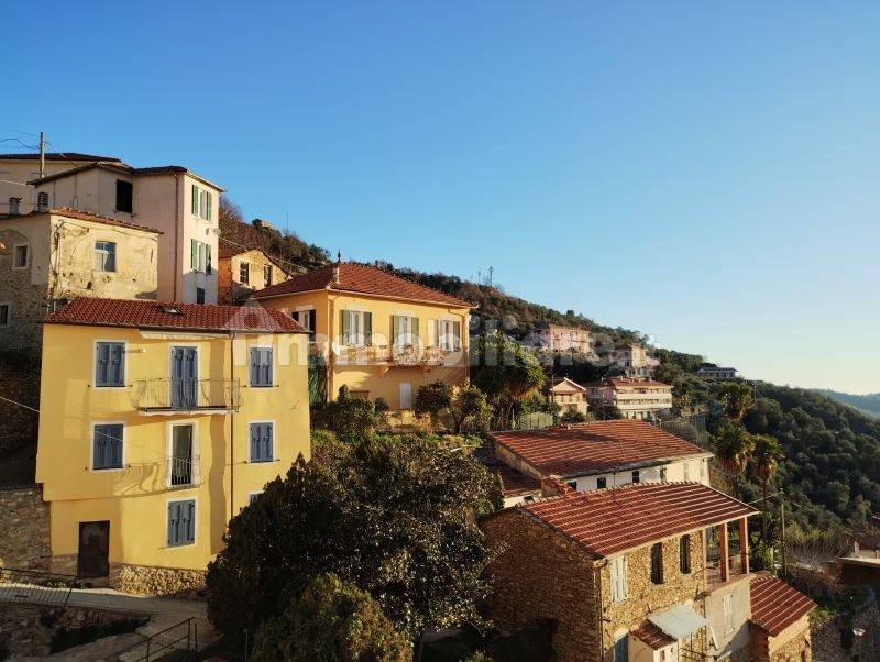 Vista sul paese dal poggiolo