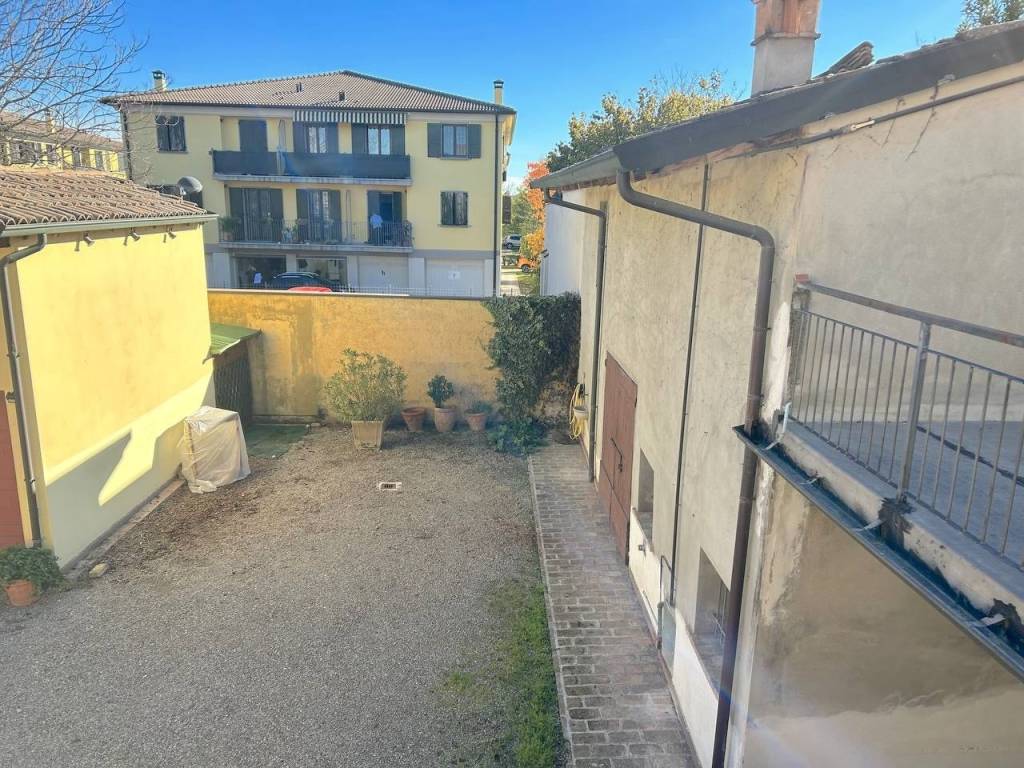 P1 - La terrazza affaccia sul cortile privato