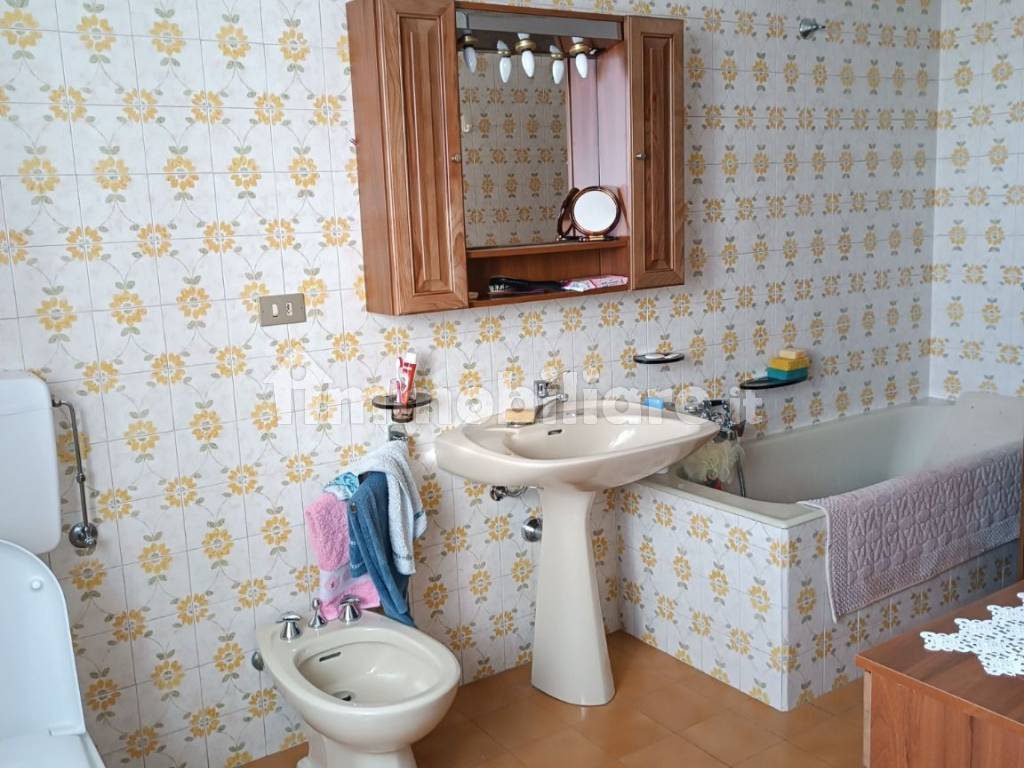 bagno piano rialzato